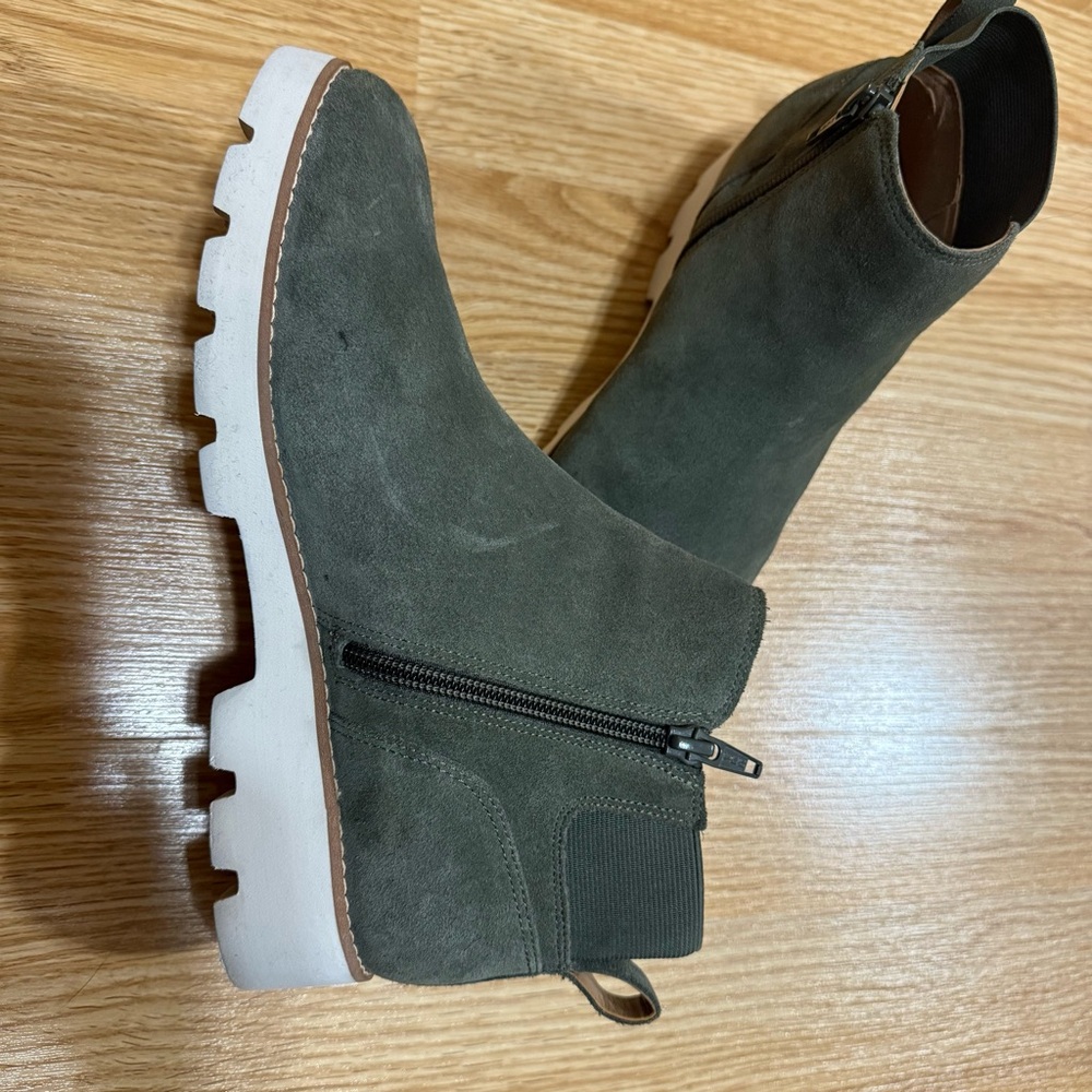 Vionic Suede Brionie Water Repellent Boot - Chunky Lug Sole - Picture 5 of 10